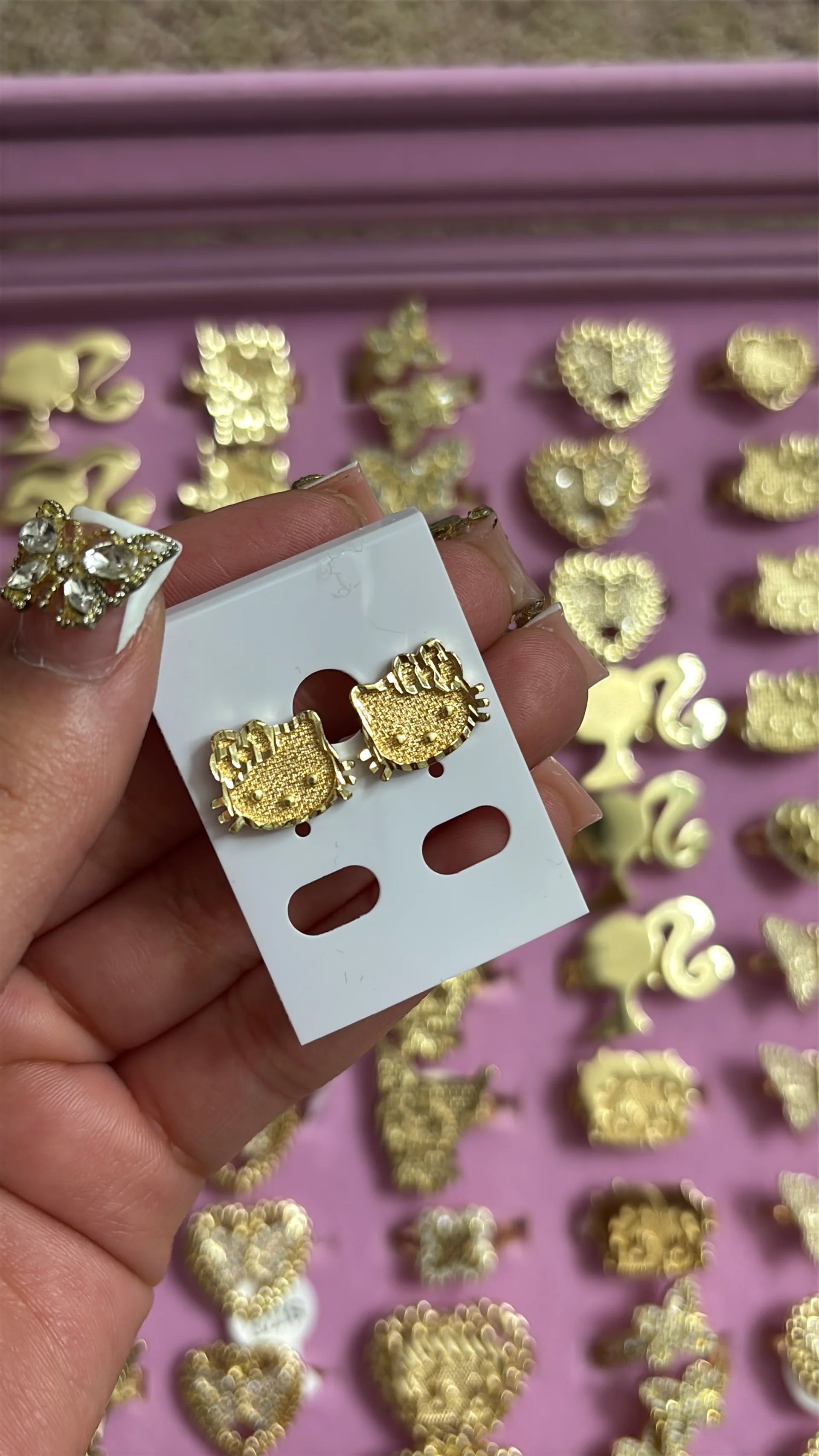 HK HEAD EARRINGS